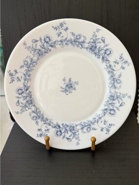 Arcopal classic Glennwood Blue salad/luncheon plate